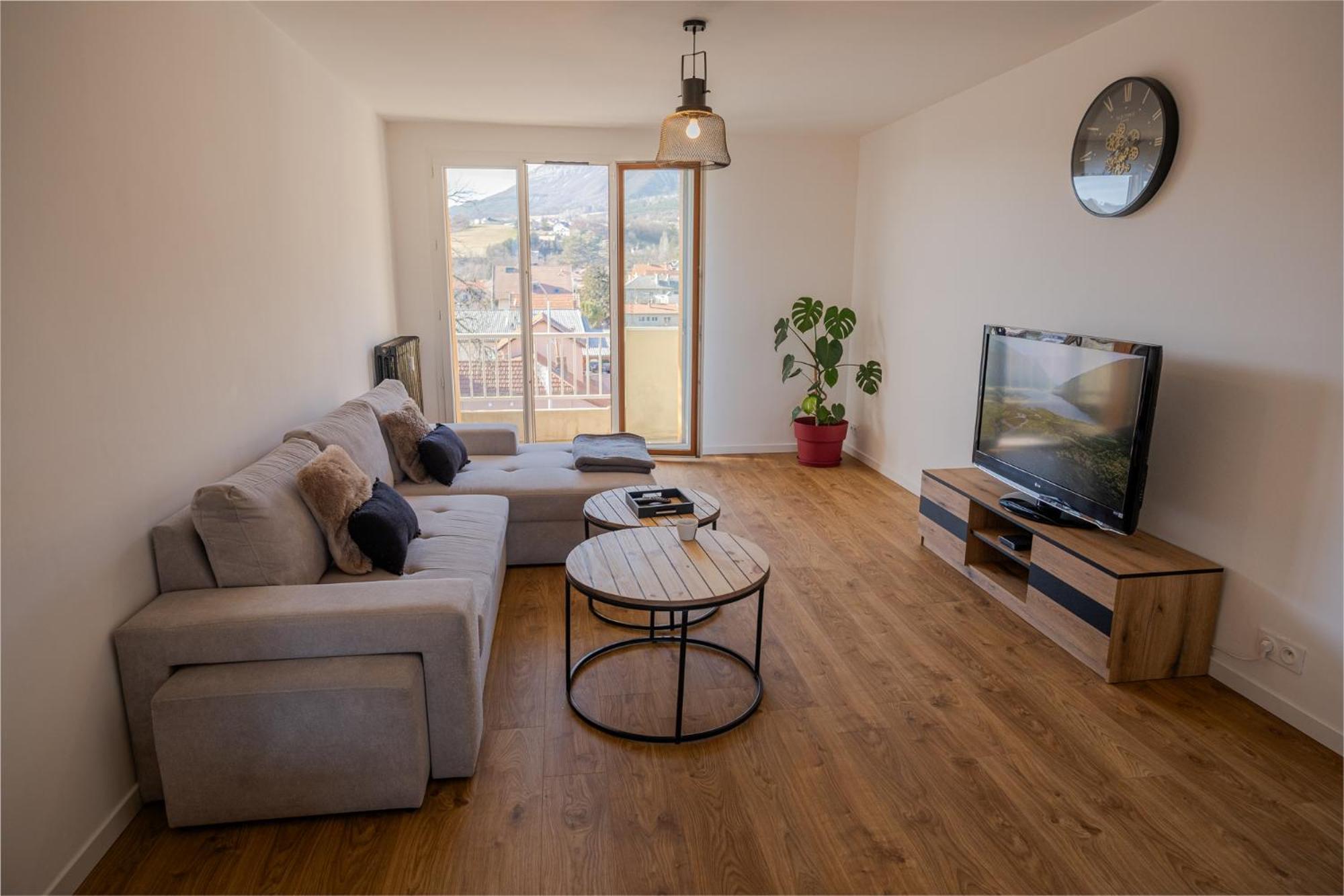 Vue Montagnes Apartment